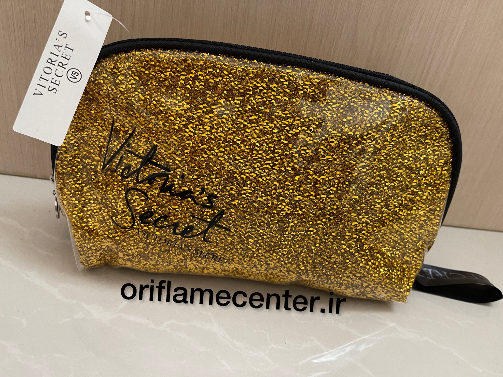 کیف لوازم آرایش مدل اکلیلی ویکتوریا سکرت طلایی