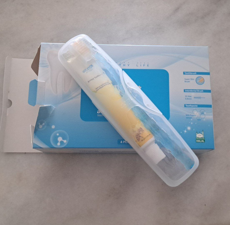 پک مسواک و خمیردندان و مسواک بین دندان اتمی
