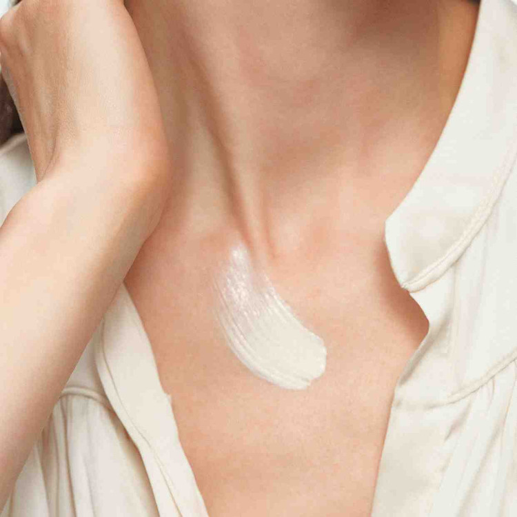 شیلد ضدآفتاب روزانه بی رنگ نویج پلاس Spf50 __41059