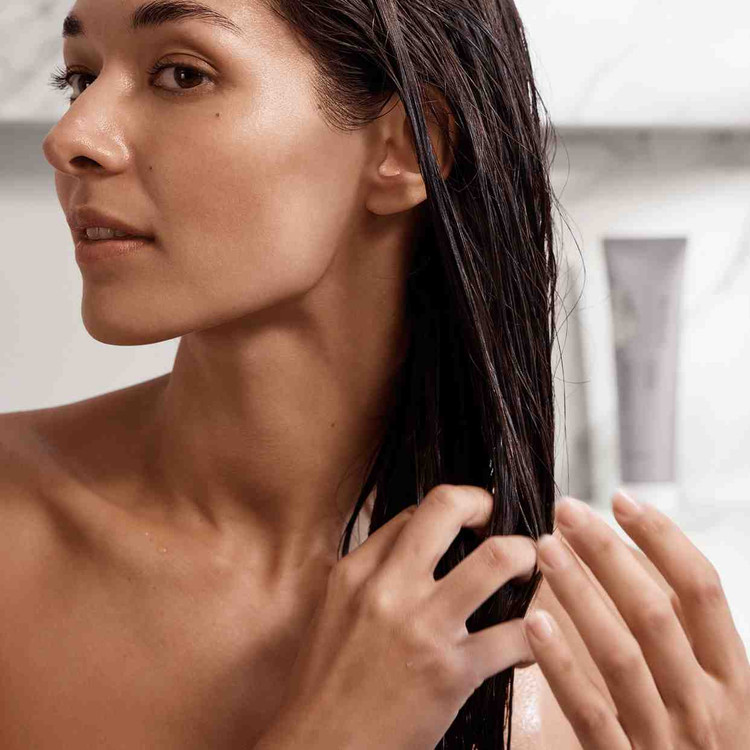 اسپری ضدحرارت مو دئولوژی اوریفلم 45438 -150میل