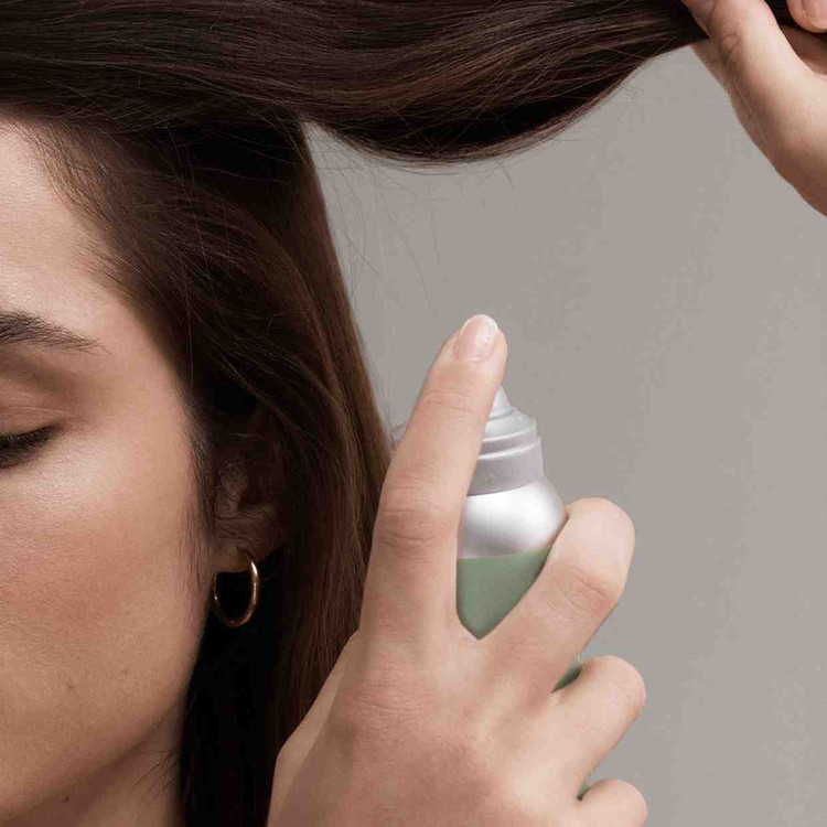 شامپو خشک کنترل چربی دئولوژی 44962 (۱۵۰میل)