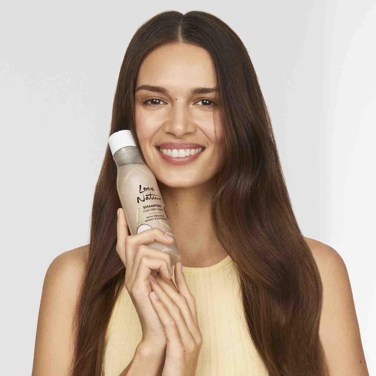 شامپو موی خشک و آسیب دیده نارگیل و گندم لاونیچر (۵۰۰میل ) 4129۸