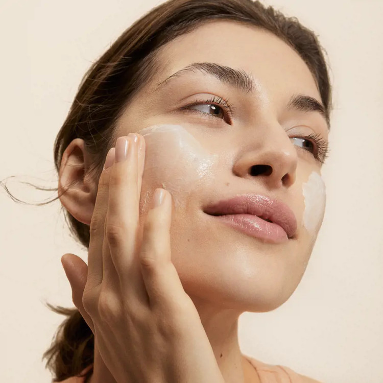 ماسک صورت مغذی عصاره چیلا و عسل اورگانیک لاونیچر 47001 ۷۵میل