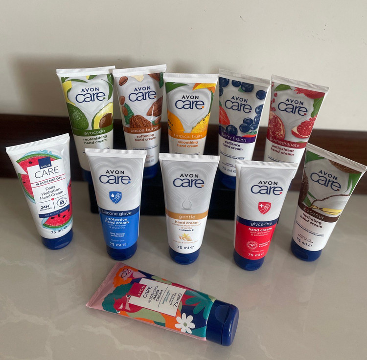 کرم دست مرطوب کننده و آبرسان آناناس، انبه و پاپایا AVON
