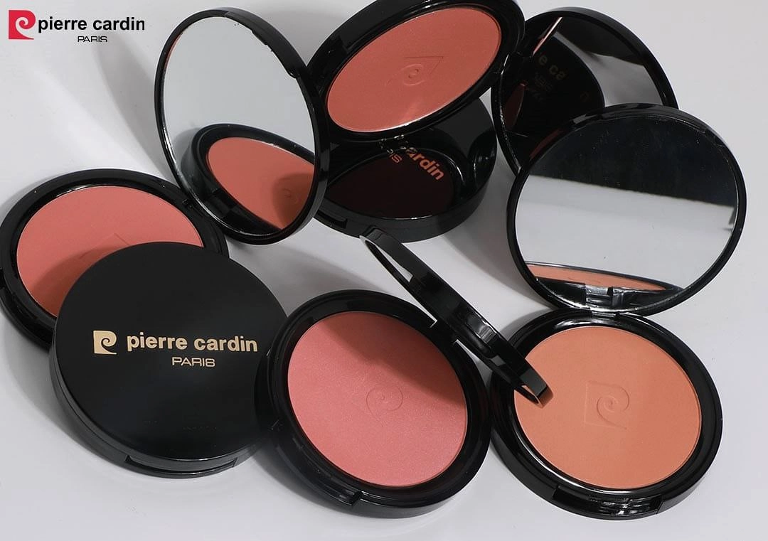 رژگونه پیرکاردین Pierre Cardin.
