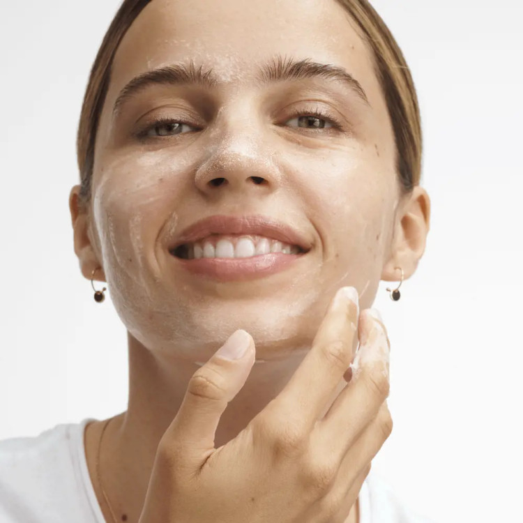 ژل پاک کننده فومینگ اپتی اوپتیمالز ۴۶۵۴۳ _ ۱۵۰میل.