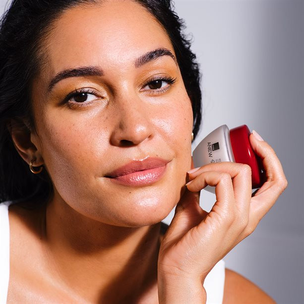 کرم روز پرکننده و ضدچروک Anew Reversalist آون spf20 _ 50ml