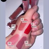 رژلب مایع ماندگار ضدبوسه پیرکاردینPierre Cardin