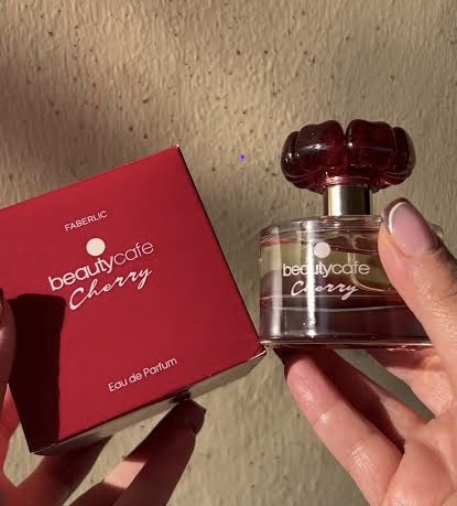 ادوپرفیوم زنانه بیوتی کافه چری فابرلیم 3112 _ 50میل