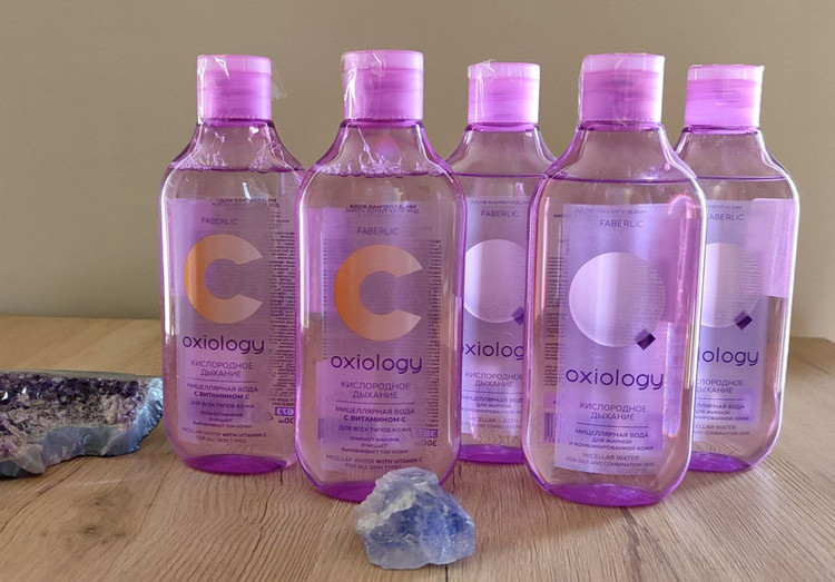 میسلار واتر اکسیژن تنفسی اکسیولوژی حاوی ویتامین C فابرلیک 3673 _ 300 میل