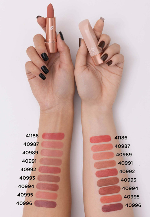 رژلب پودری نرم و نود فابرلیک مدل گلیم تیم _ 3/5گرم